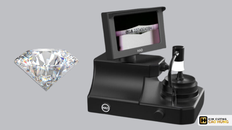 HAD Diamond Girdle Viewer III giúp soi và đọc mã số khắc laser trên cạnh của viên kim cương một cách nhanh chóng